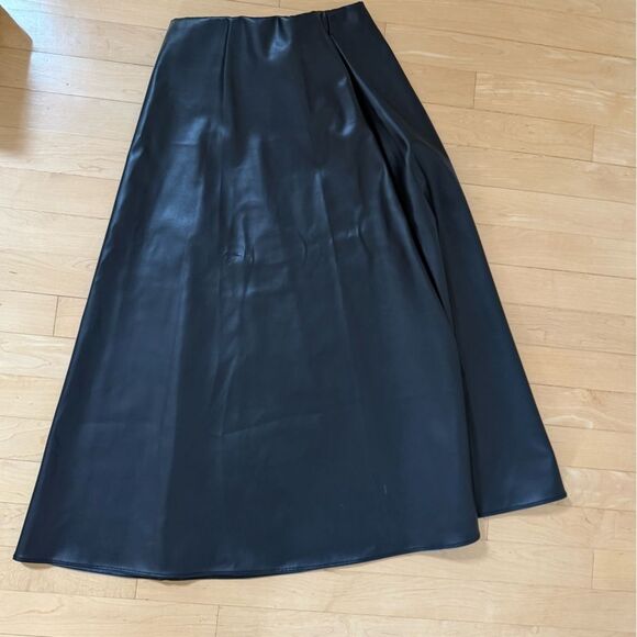 NICK&NICOLE Closet Minimal Eco Leather Midi A-line Black Skirt S NWOT - Picture 13 of 15